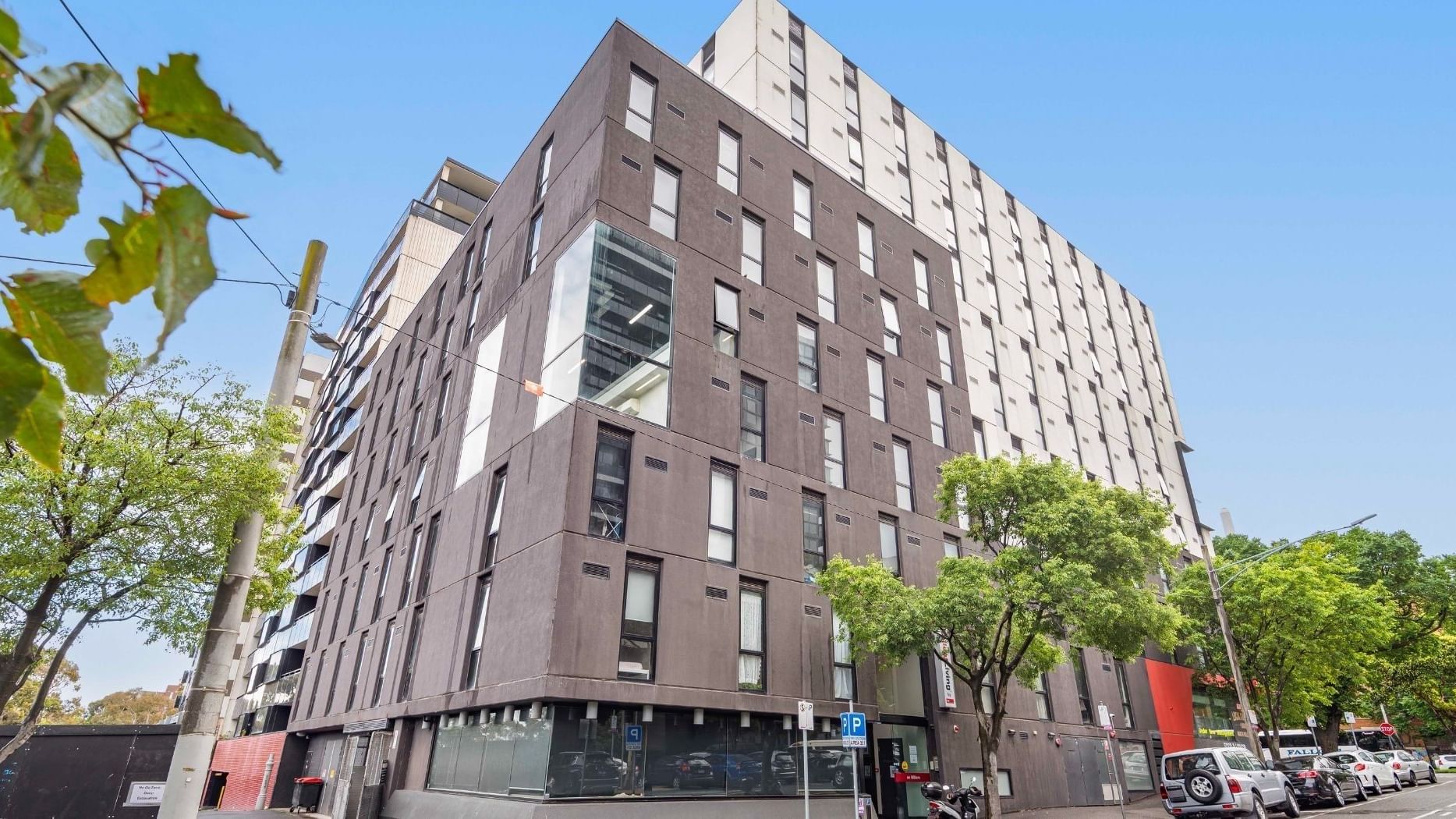 Student Living on Villiers - External