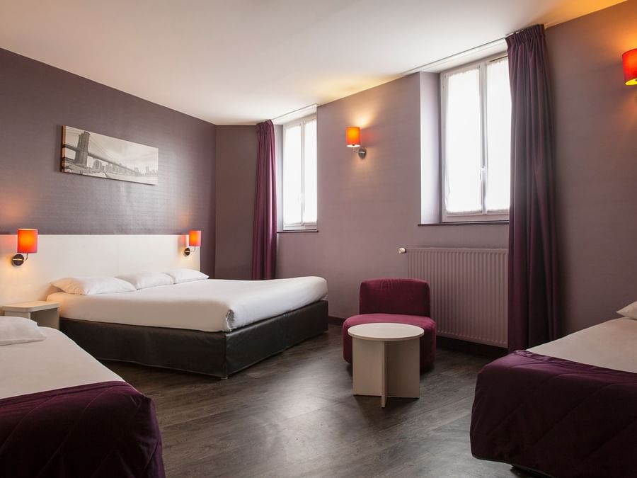 Room at Hotel Bourges Train Station