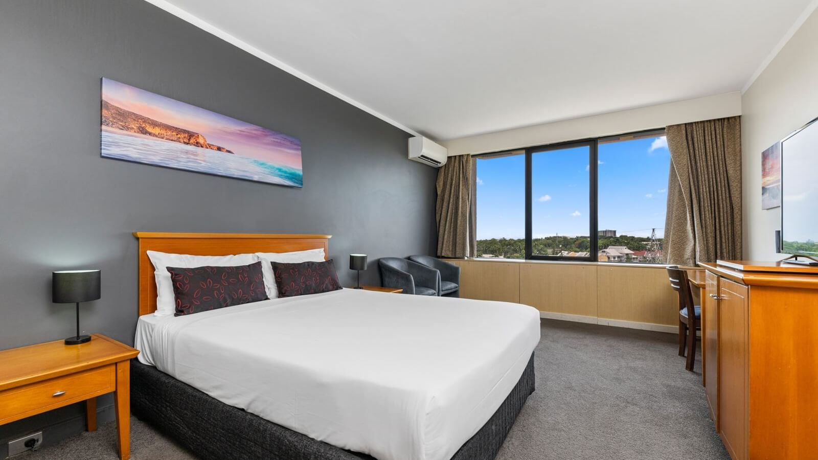 Deluxe Room | Frontier Hotel Darwin Accommodation