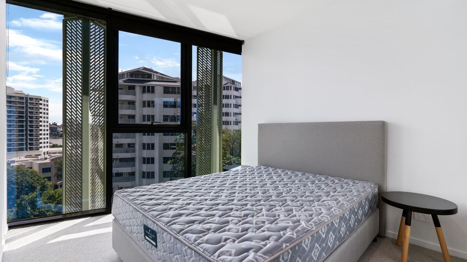 1 Bedroom Apartment - fully furnished