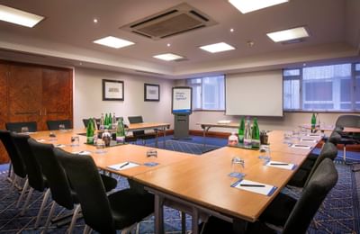 U shape set-up in a meeting room at Thistle City Barbican
