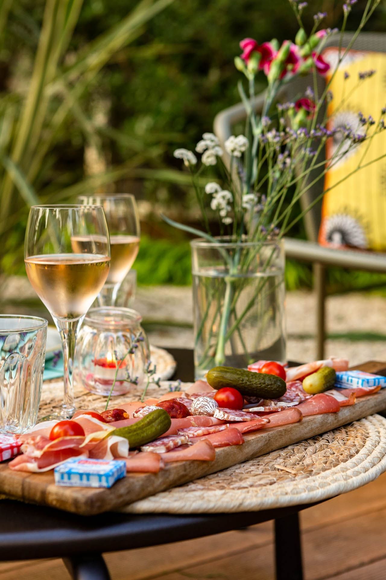 Plateau de charcuterie et champagne à l'Oceania Paris Porte de Versailles