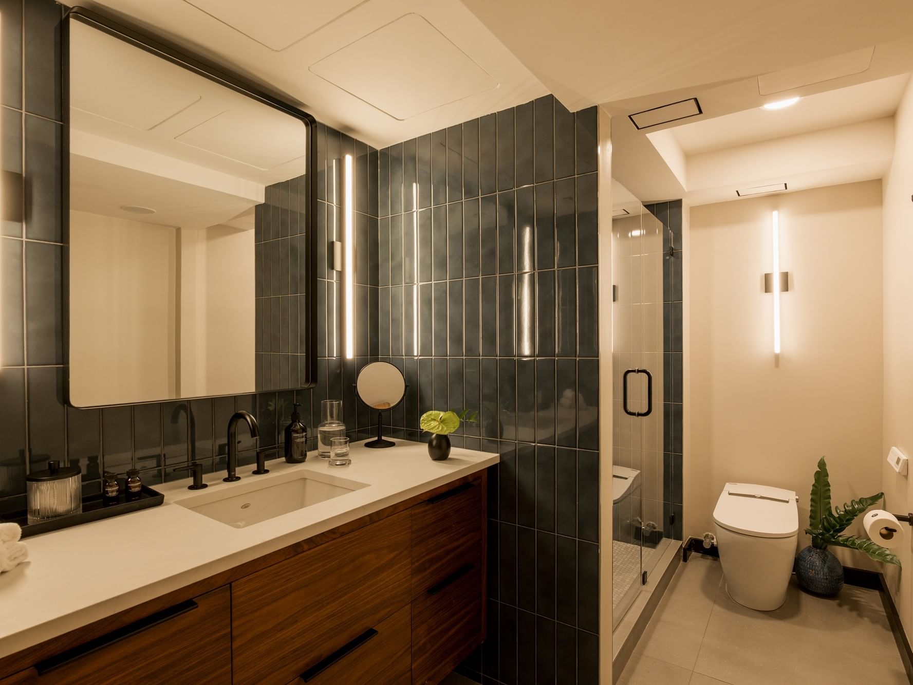 Gansevoort Meatpacking Duplex Penthouse Designed by Poliform Downstairs Full Bathroom