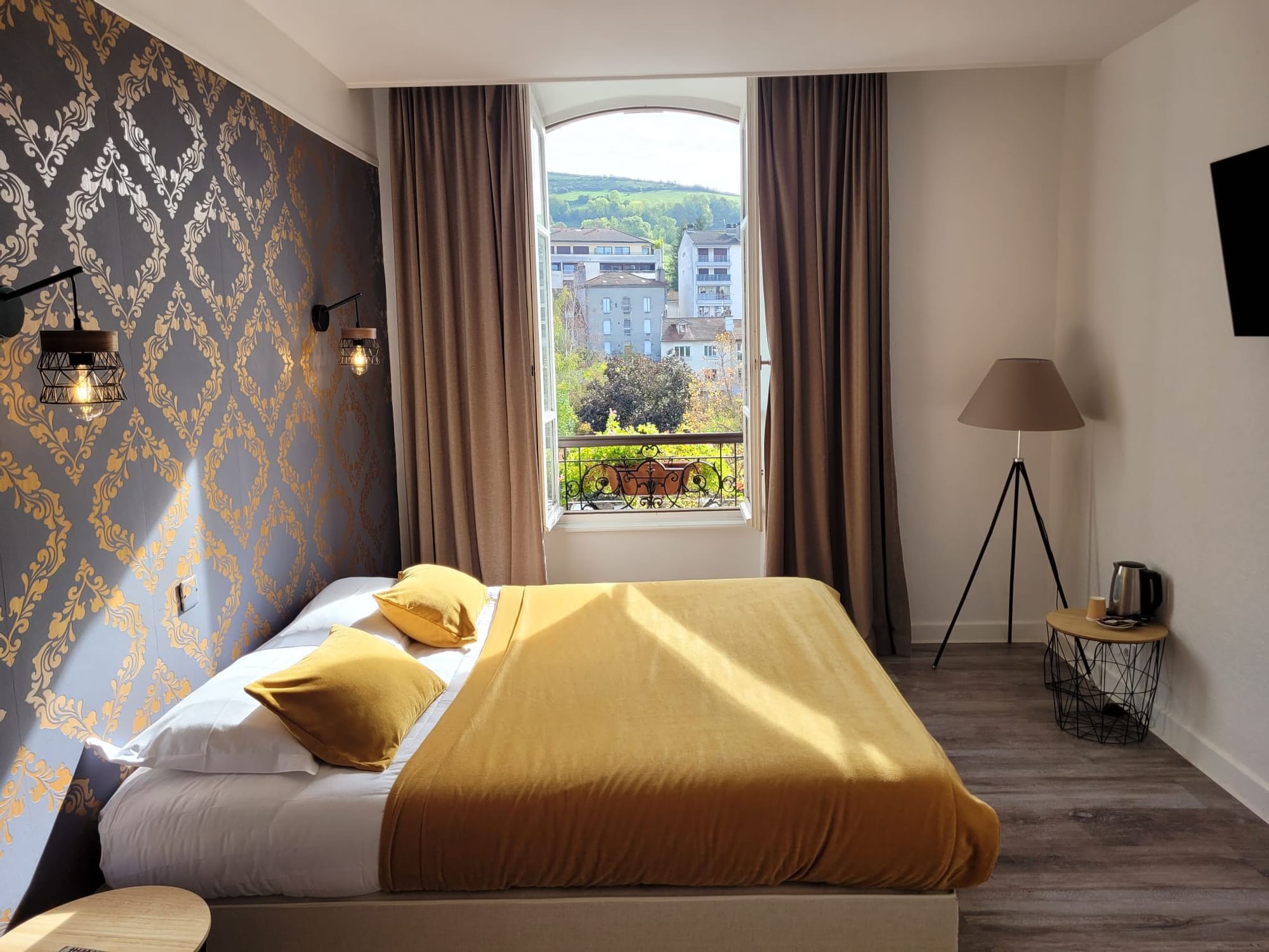 Interior of a Double Superior room at The Originals Hotels