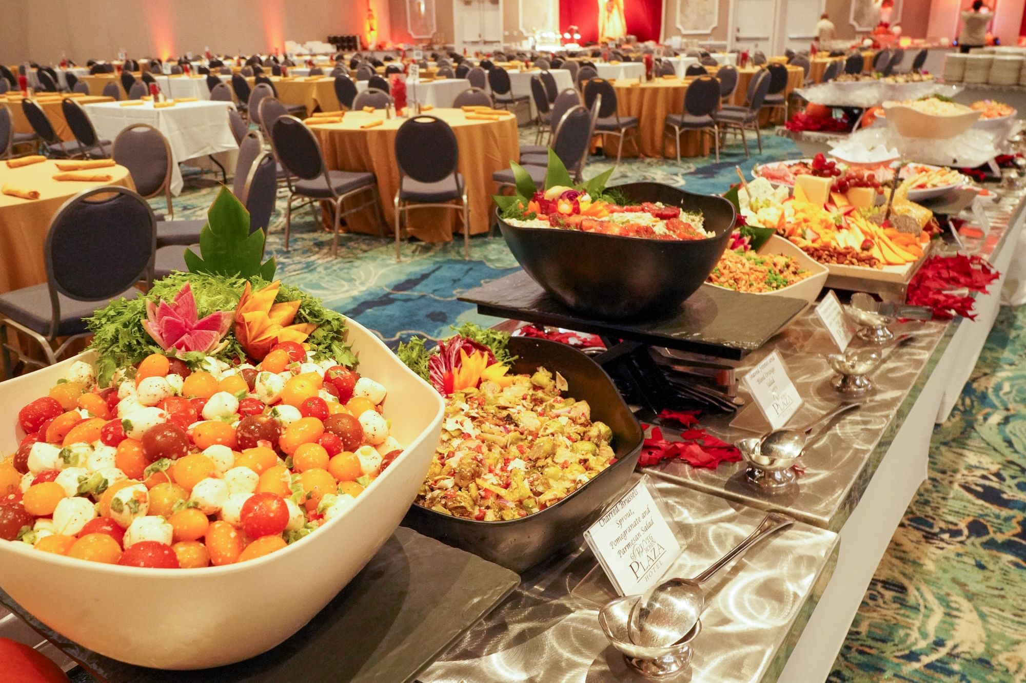 The Thanksgiving buffet at Rosen Plaza features an array of delicious flavors to entice every palate. 