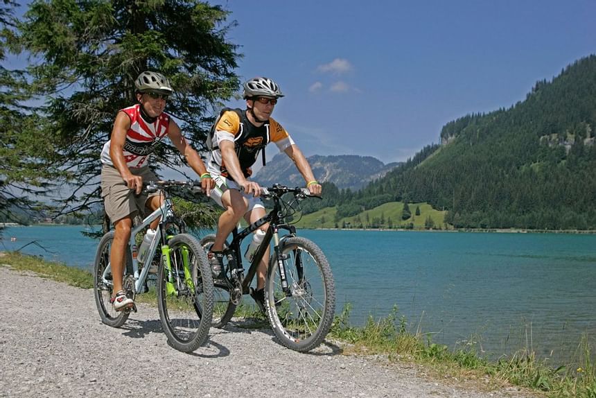 Mountainbiken im Tannheimertal mit Hotel Liebes Rot Flüh, Halden