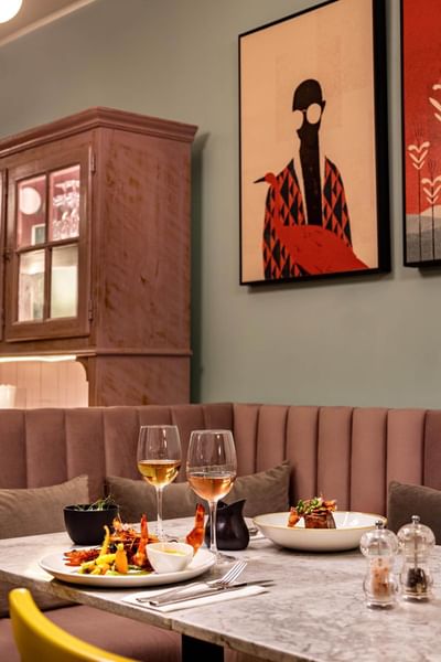 Fine dining at The Magnolia Hotel