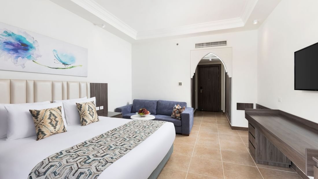 Sea Side View Deluxe Room at Pickalbatros Palace Resort in Hurghada