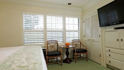 Deluxe King Room with one bed at Pine Inn