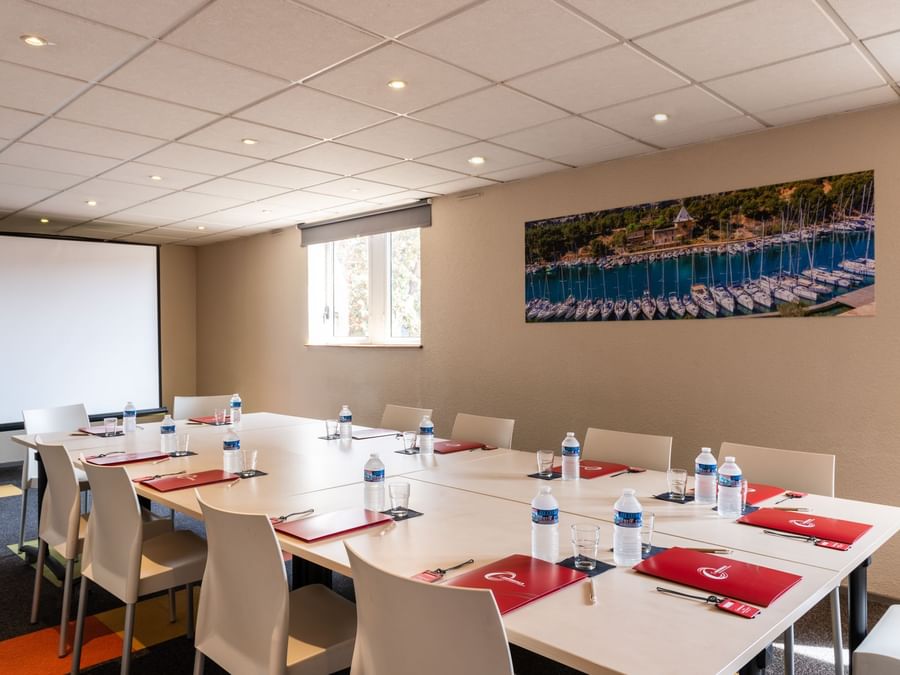 Conference room in Hotel Marseille Airport