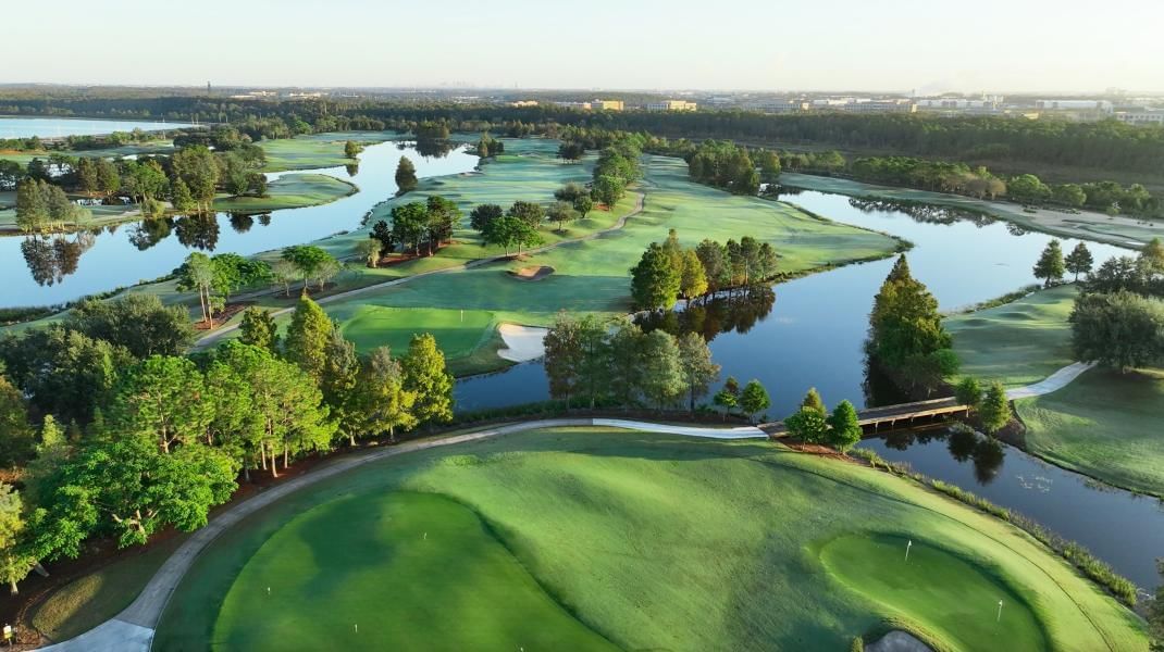 When you're in Orlando this winter, enjoy a game of golf at the Shingle Creek golf course. 