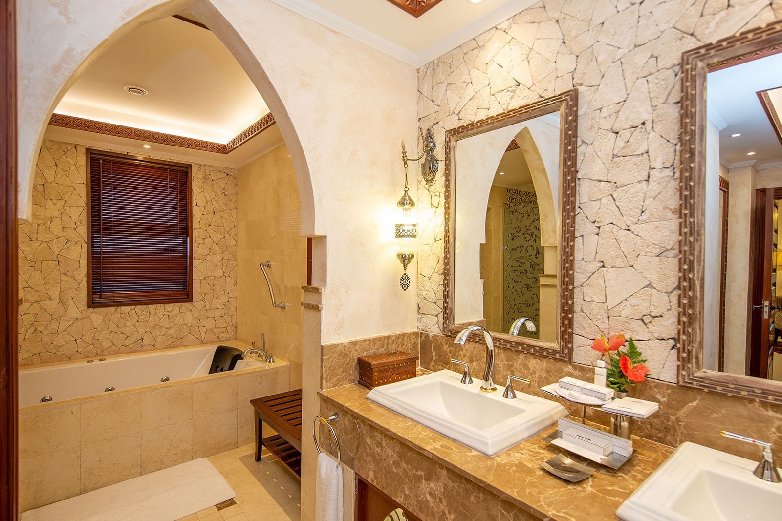 A bathroom in a hotel room at Nairobi Serena Hotel
