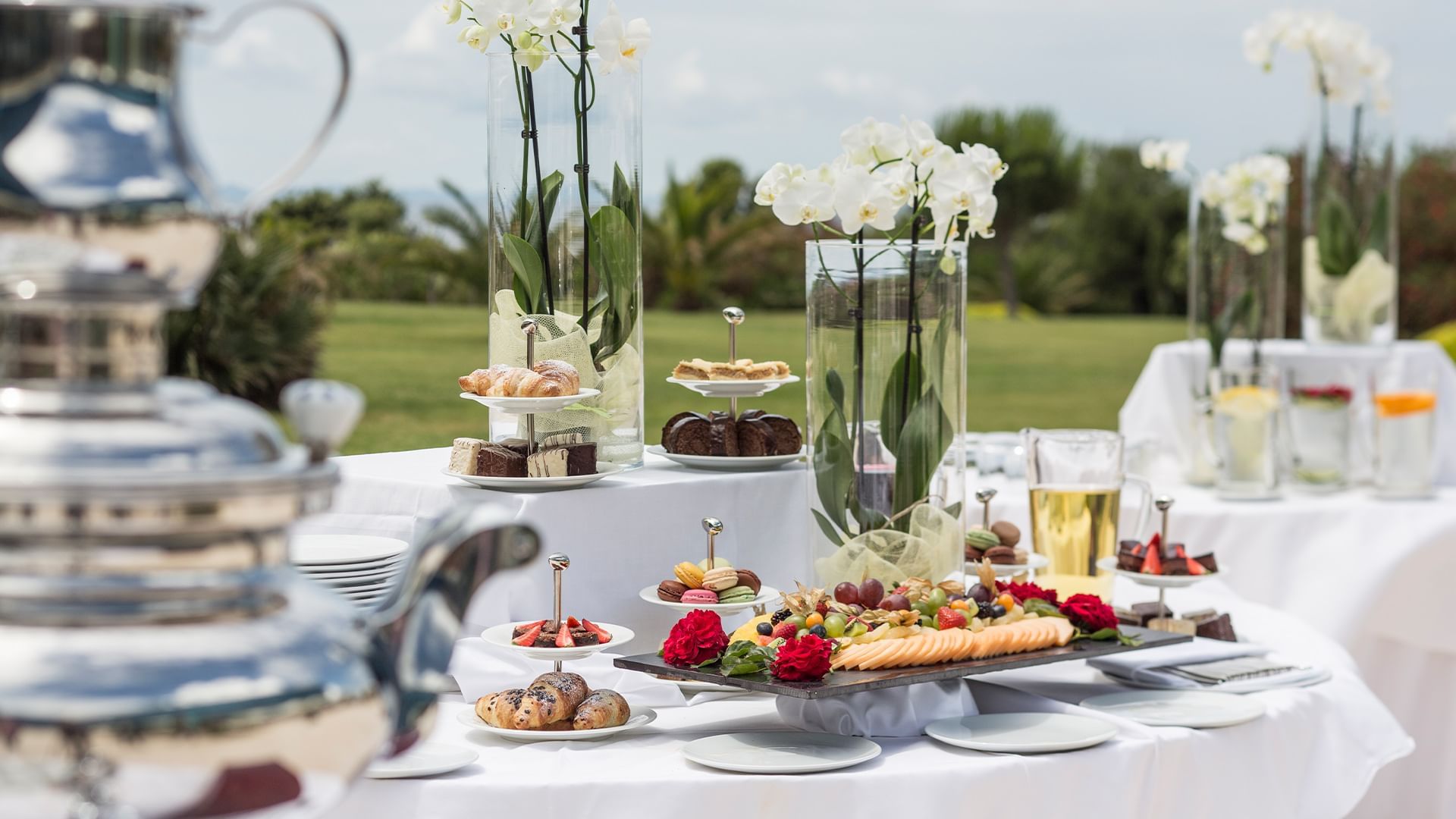 Outdoor lunch buffet at Falkensteiner Hotel and Spa iadera