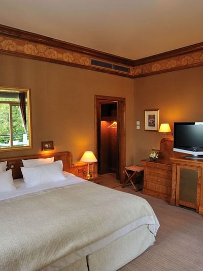 Chambre supérieure vue d'ensemble.