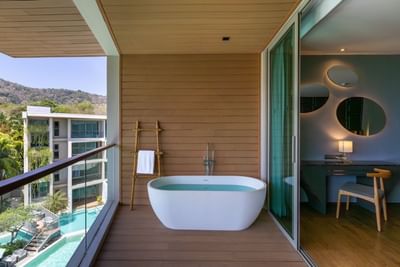 Deluxe Sky Bath