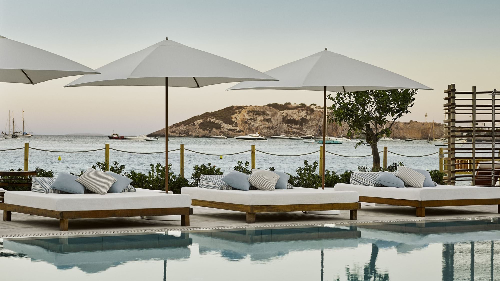 Glamour includes Nobu Hotel Ibiza Bay on its guide: