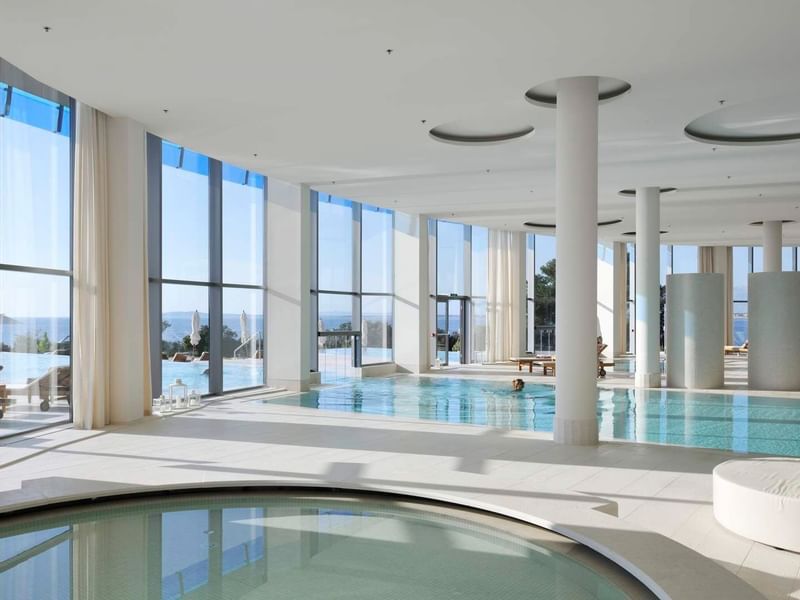 Indoor pool of the Falkensteiner Hotel & Spa Iadera