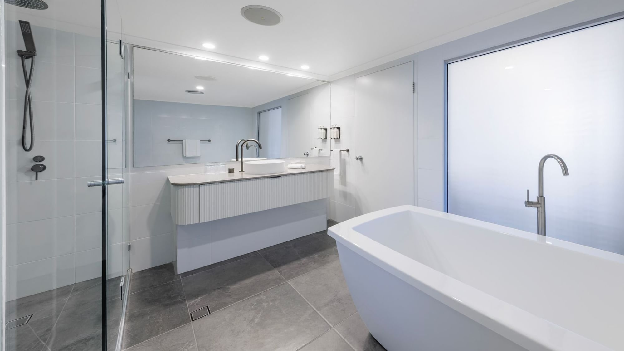 Superior King Suite on High Floor with Balcony in Brisbane - Superior Suite Apartment Mit King Size Bett Sofabett Balkon