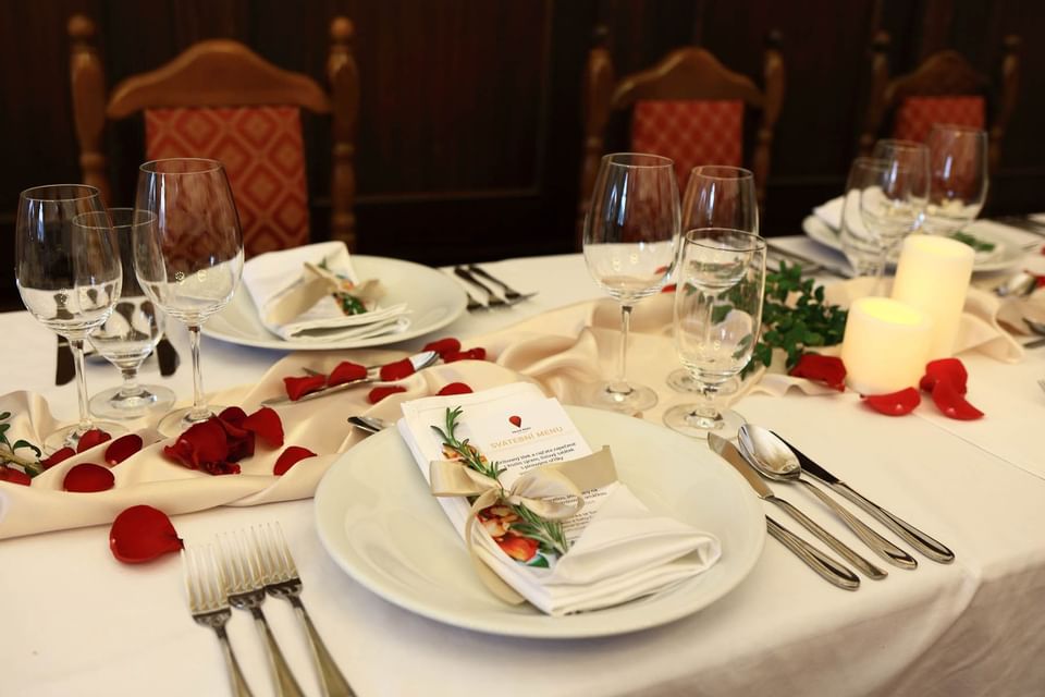 Wedding Table Layout at Hotel Ruze, Český Krumlov, Czech Republi