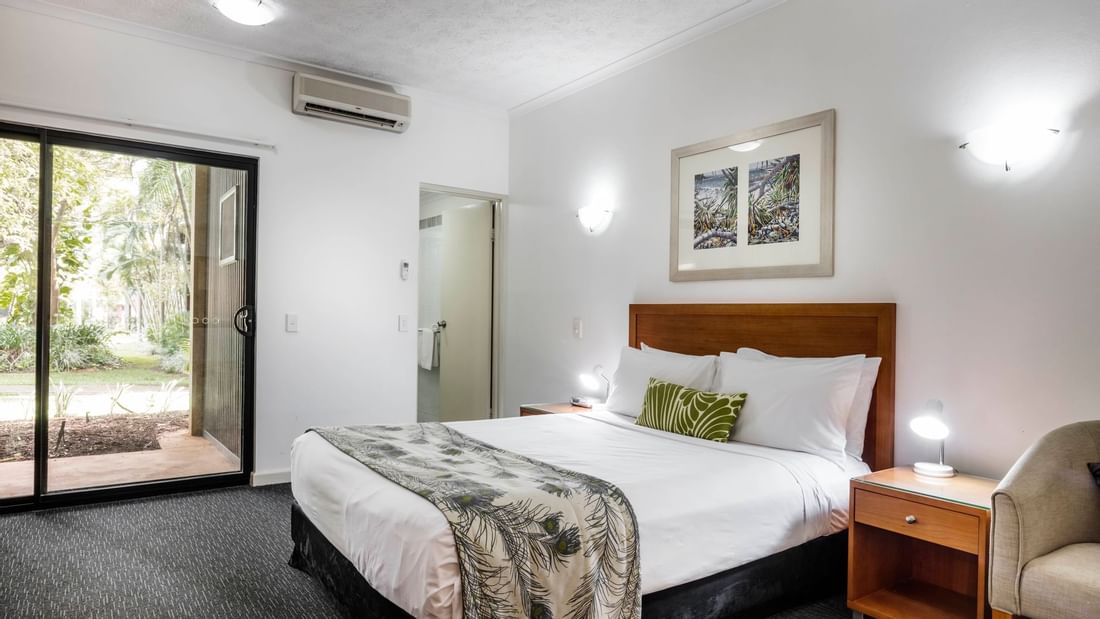 Interior of Superior Queen Access Room, Mercure Darwin Airport