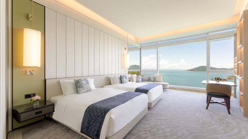 Beds in Grand Deluxe Oceanfront Room at Fullerton Ocean Park
