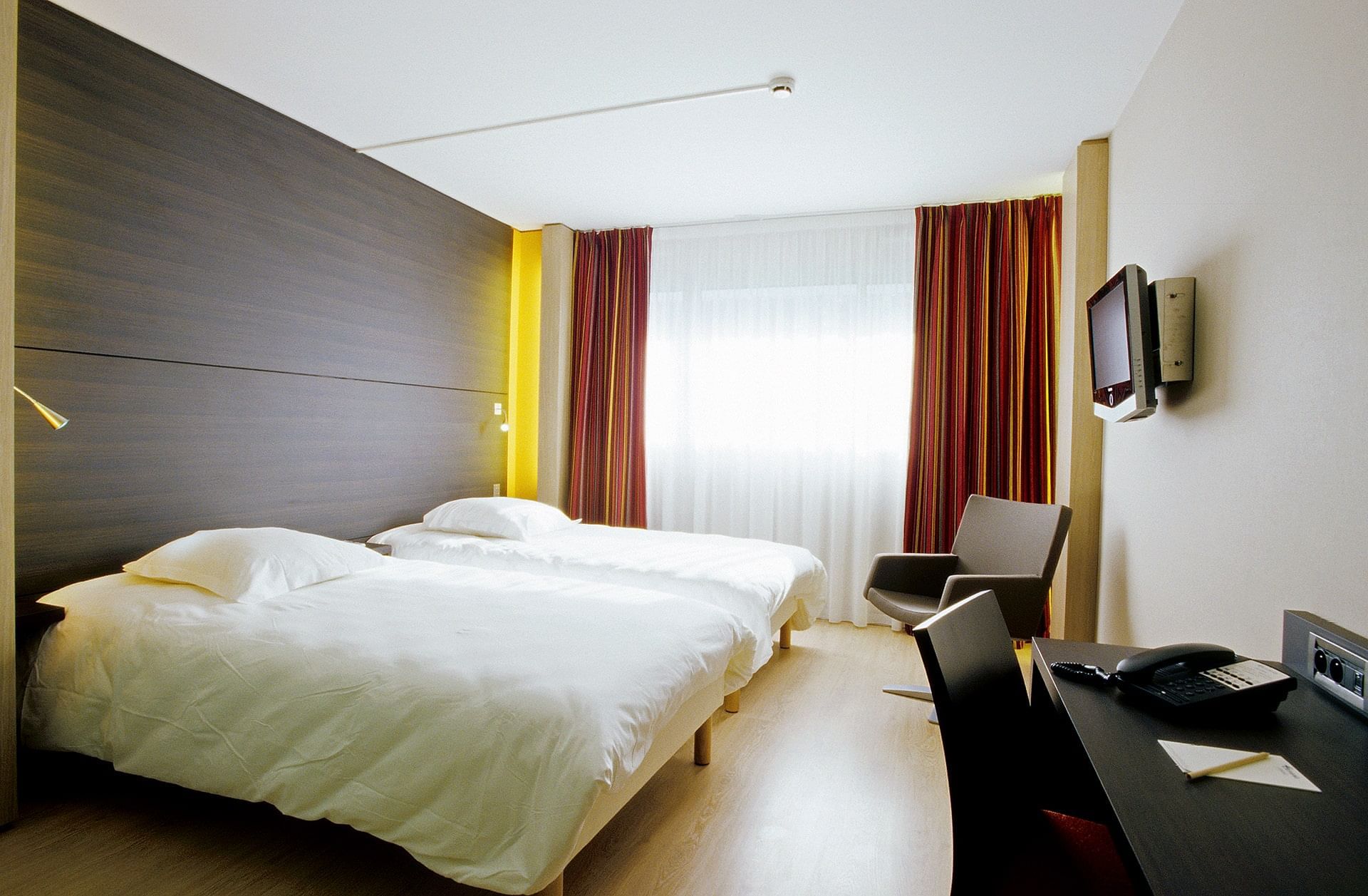 Deux lits simples dans une chambre twin Supérieure à l'Oceania Quimper