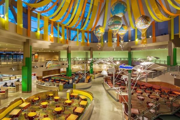 Dining area of Sunshine Seasons near Lake Buena Vista Resort Village & Spa