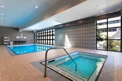 downtown vancouver hotels with pool