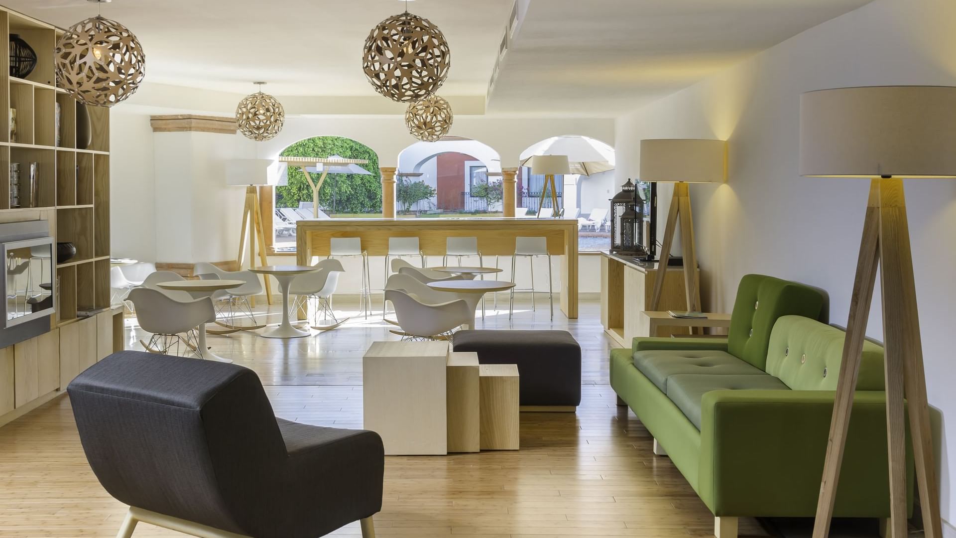Interior of lobby & lounge area at Fiesta Inn Querétaro