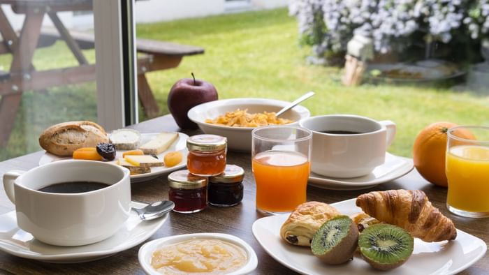 Warm breakfast served at Hotel pic epeiche
