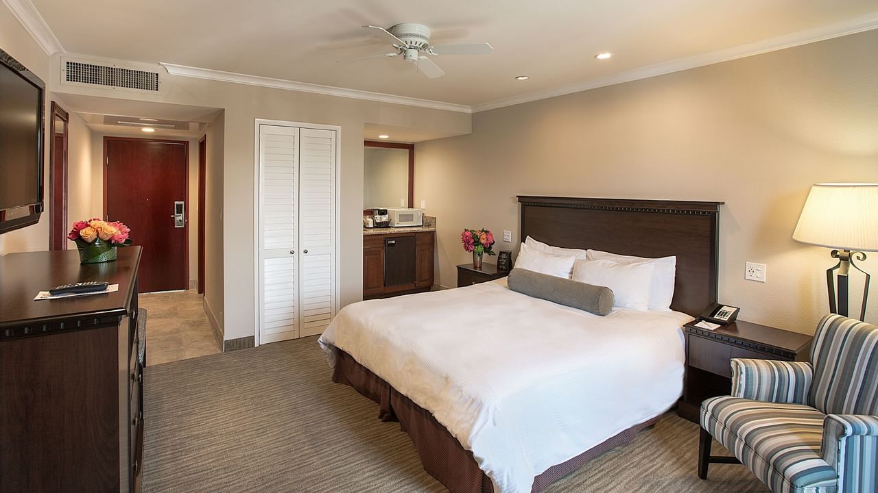 King bed in hotel room