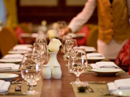 L'auberge Restaurant table set-up at Warwick Doha