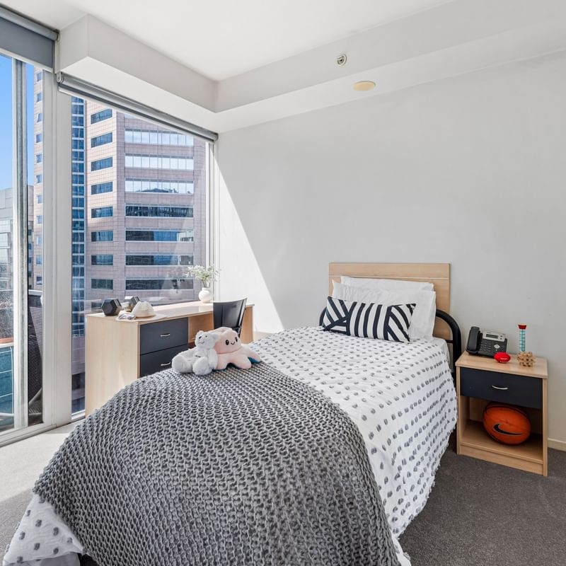 Lonsdale 2 Bed Large Bedroom