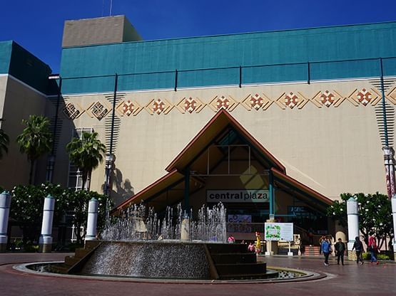 Central Plaza Chiangmai Airport exterior near Hop Inn Hotel