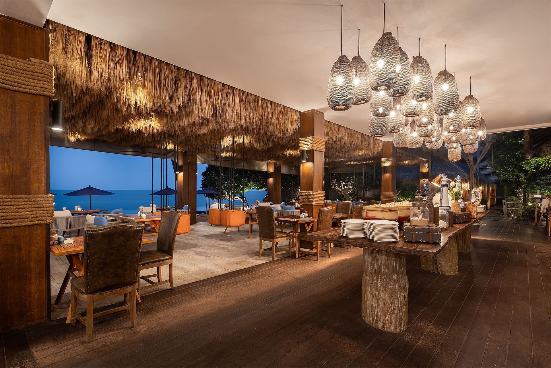 ห้องอาหาร พัทยา | ร้านอาหารบางเสร่ | รูฟท็อปบาร์ พัทยา