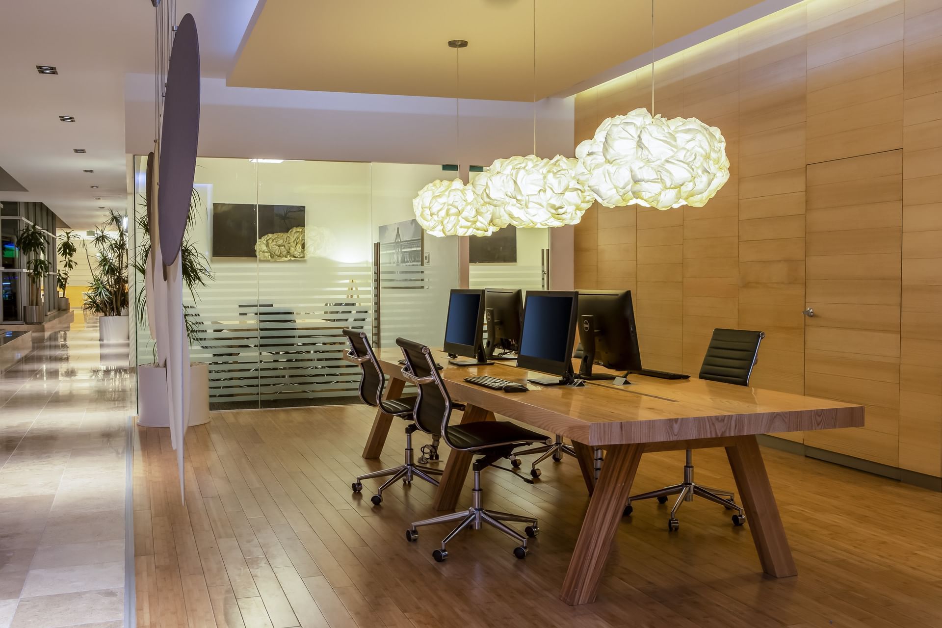 TRABAJA CON COMODIDAD