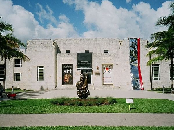 bass-museum exterior