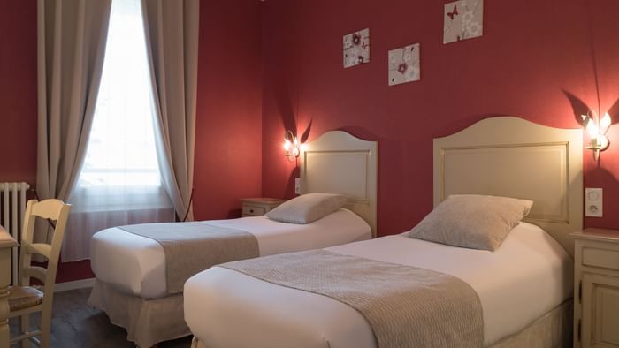 Twin Beds in Executive suite at de Bordeaux Bergerac