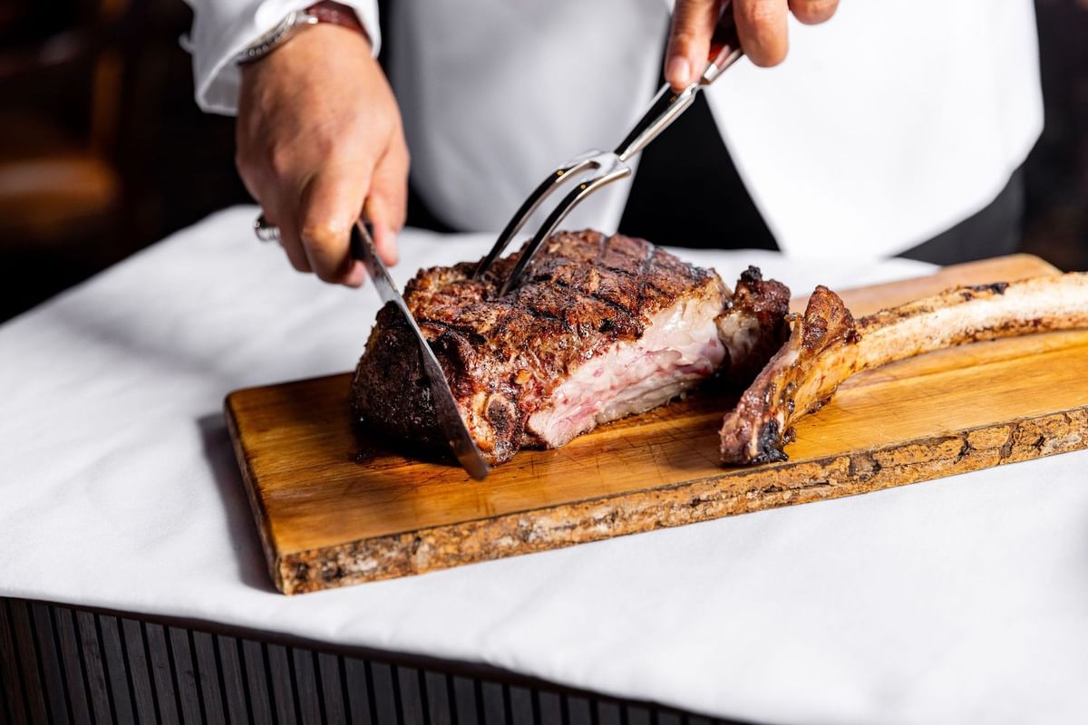 Tomahawk carving at the Table