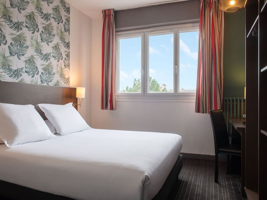 Double Bed in Dual Comfort Room at Hôtel de l'Europe
