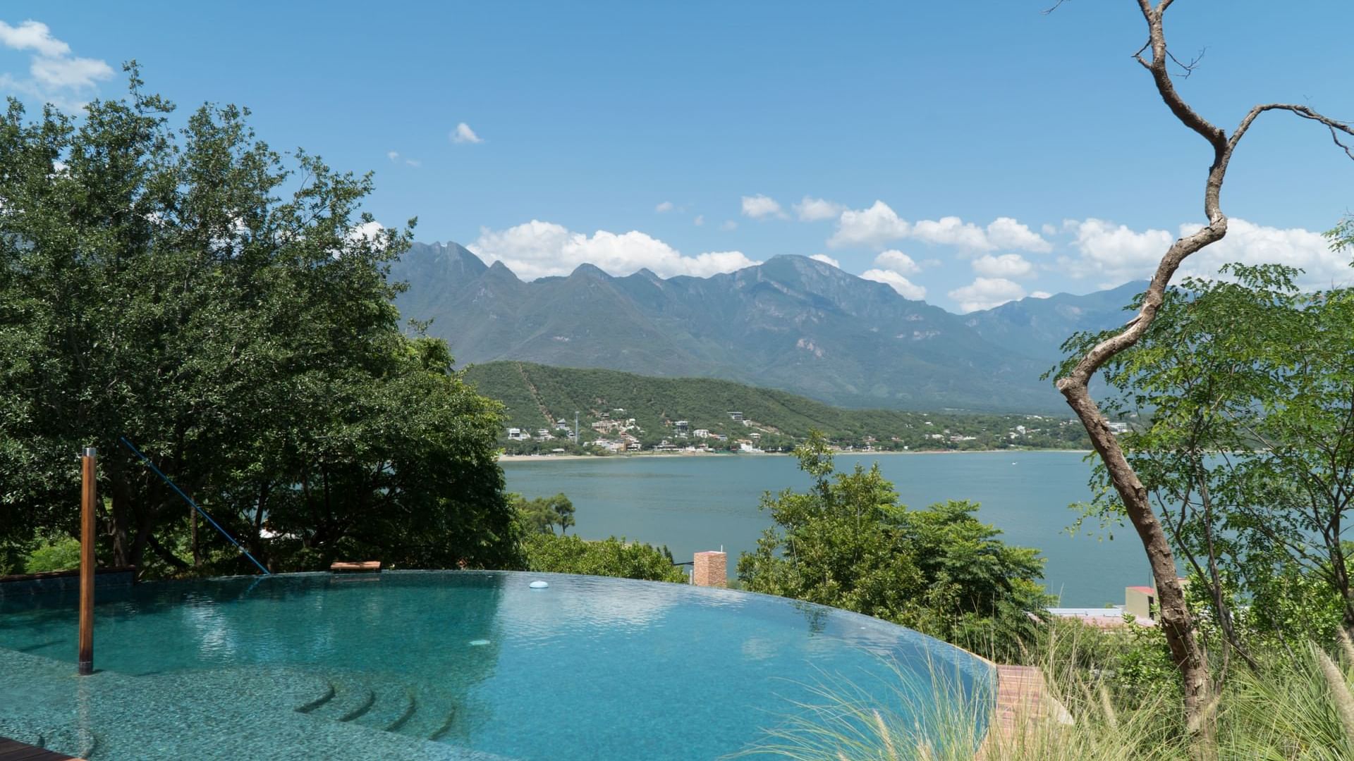 Close-up of the outdoor pool at Gamma Monterrey Rincó