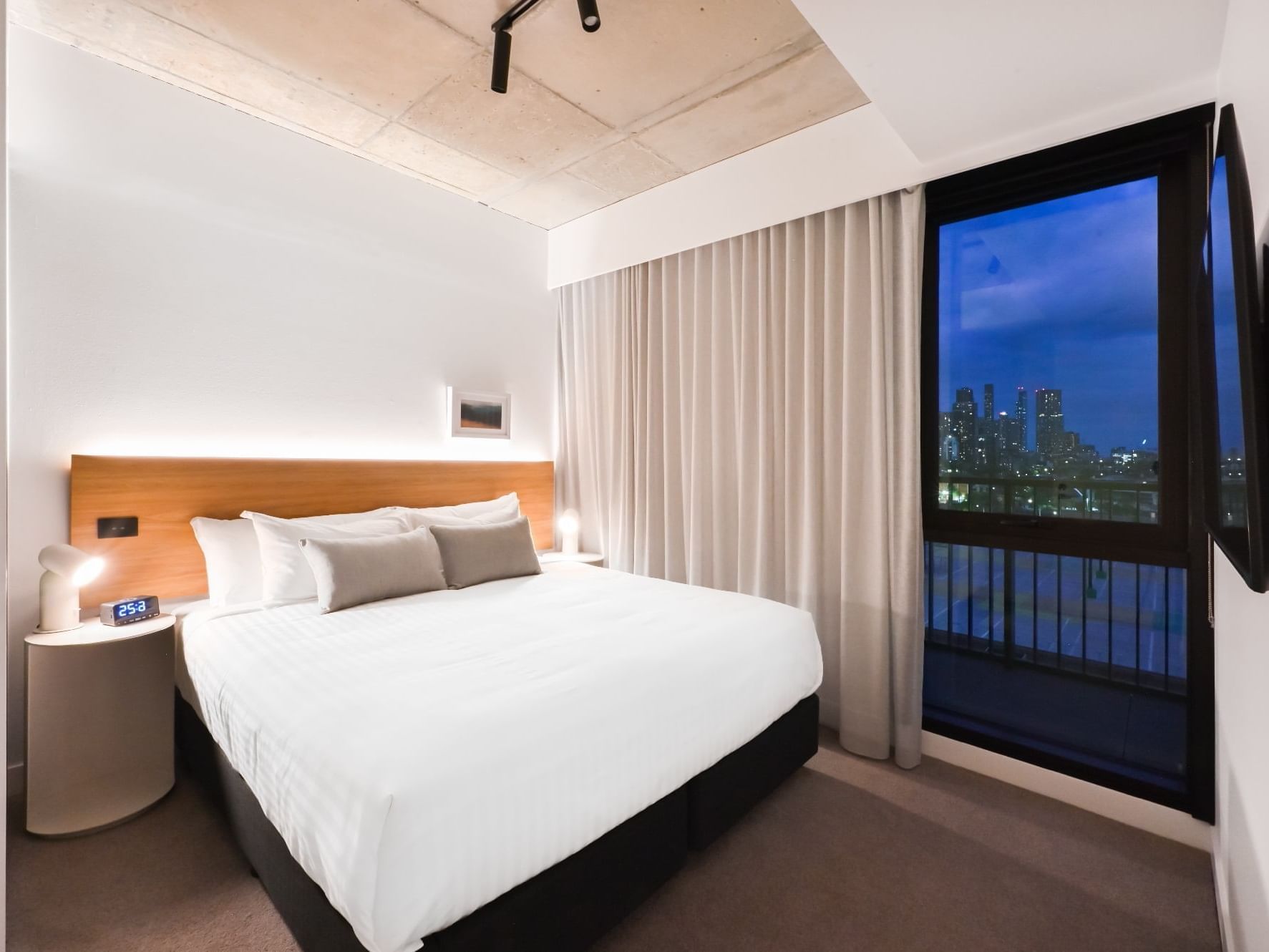 King bed, Executive Two Bed Room Apartment at Nesuto Docklands