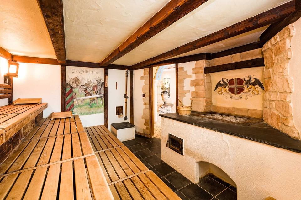 Rittersauna im Wellnesshotel ...liebes Rot-Flüh im Tannheimer Tal in Tirol, Österreich