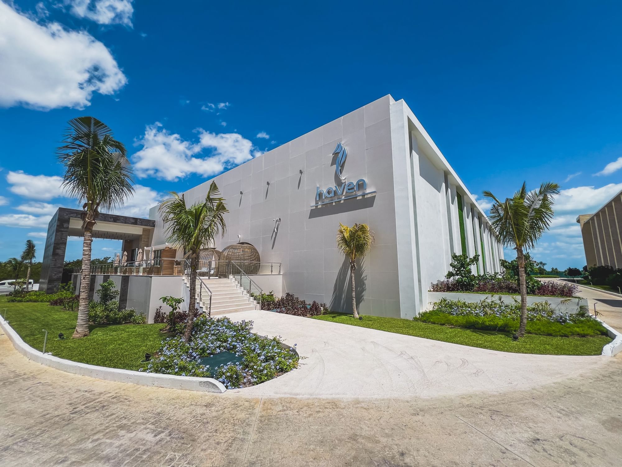 Superficial view of the Convention Center at Haven Riviera Cancun