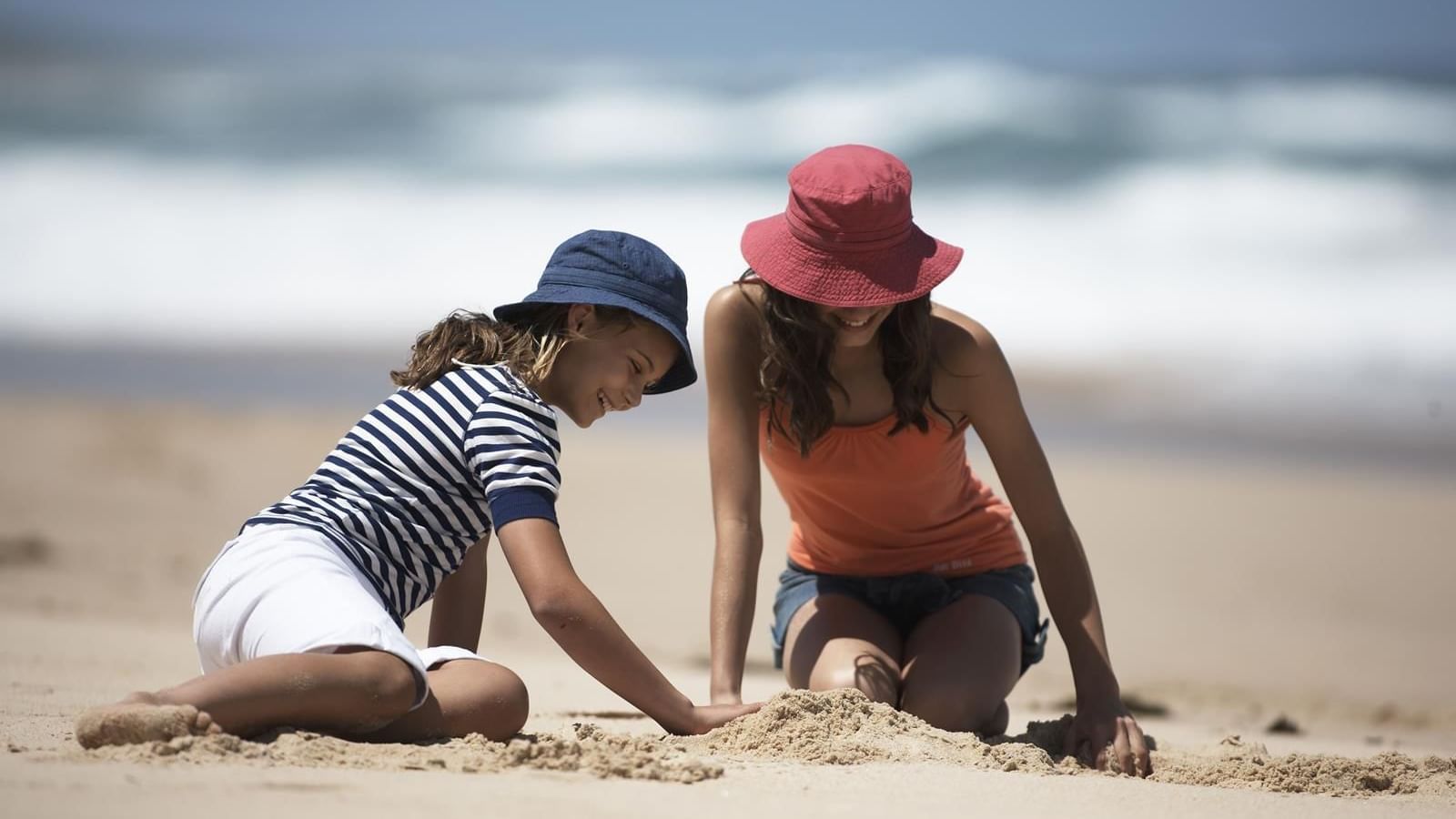Little girls playing at Pullman magenta shores