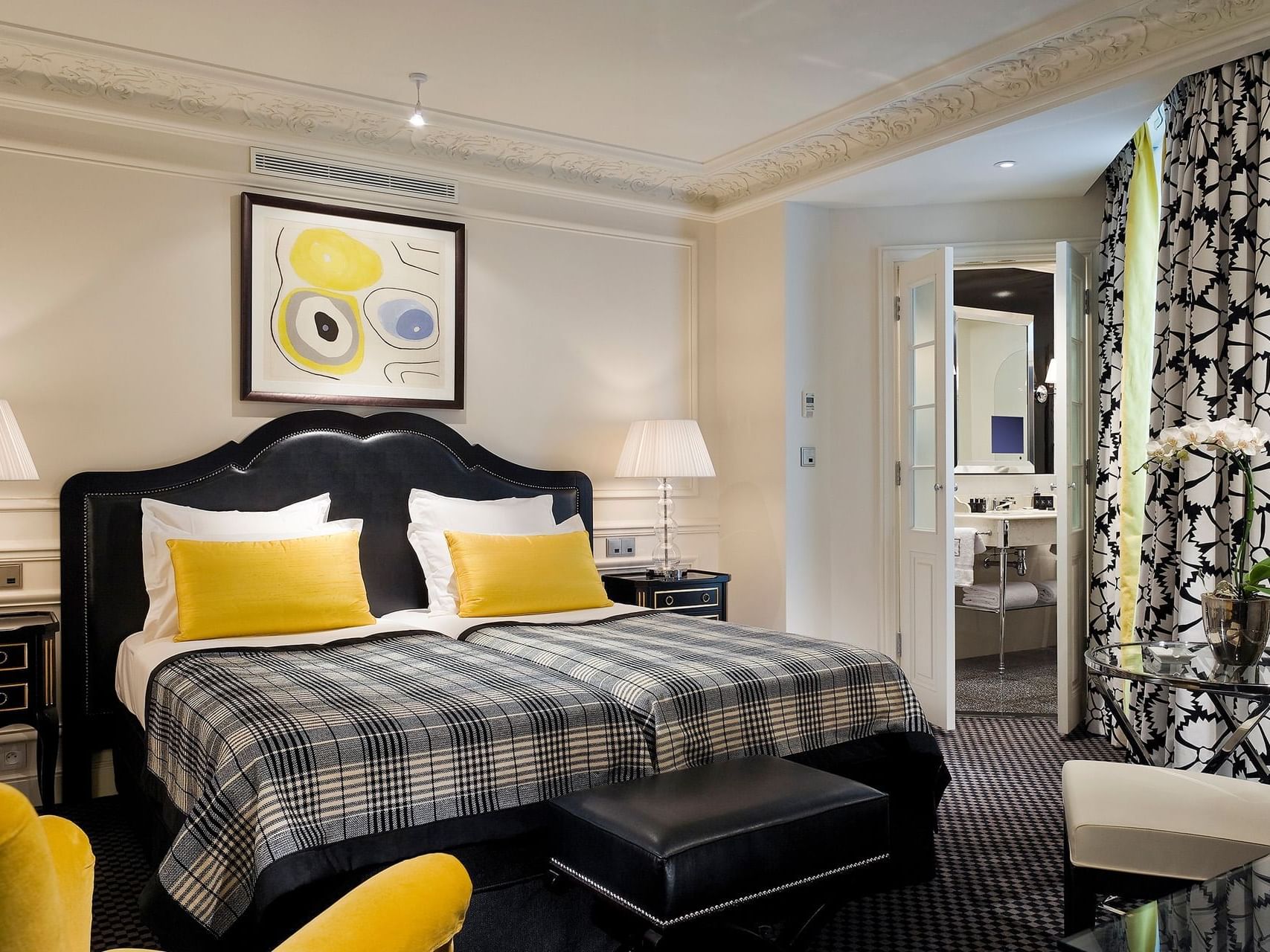 Executive Room at Hotel Keppler Paris.