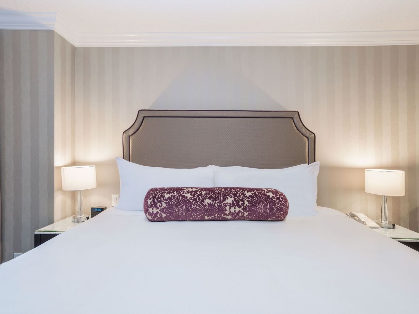 Two Bedroom Sutton Suite - 1 King & 1 Queen La Grande Résidence
