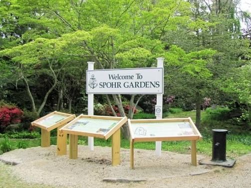 Spohr Gardens Signage