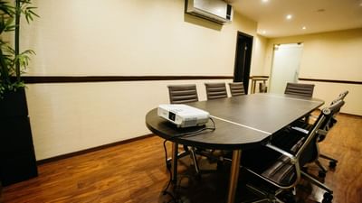 Projector on table in Executive Hall I, Araiza Hotel Hermosillo