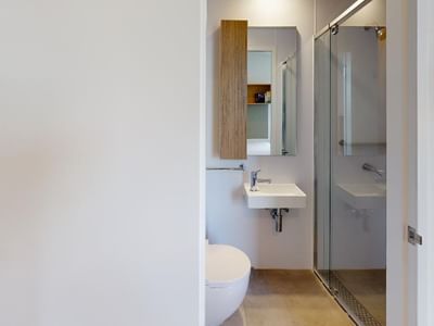 Melbourne-City-King-Single-Bathroom